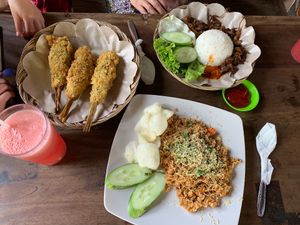 Nasi goreng and some other food and 3 juices. 110000 all together, about 7 euro at Soma Yoga - Vegi Jawi in Depok