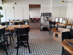 Interior at Nón Lá Restaurant in Basel