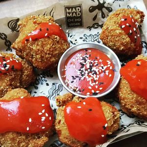 Buffalo Cawliwings at Mad Mad Vegan - Lavapiés in Madrid