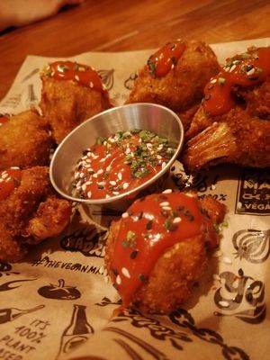 Alitas de coliflor at Mad Mad Vegan - Lavapiés in Madrid