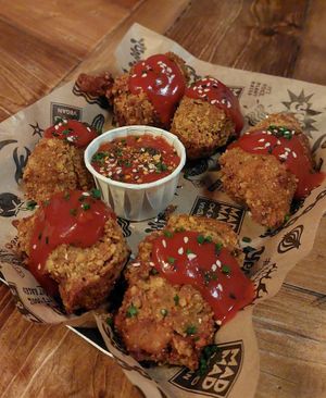 Buffalo Cauliwings at Mad Mad Vegan - Lavapiés in Madrid