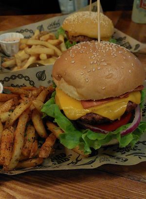 Double Cheese Vacon (Mad Signature glutenfree in the background) at Mad Mad Vegan - Lavapiés in Madrid