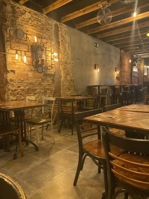 We got there early   at Mad Mad Vegan - Lavapiés in Madrid