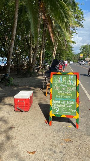A frame with menu at Take It Easy in Puerto Viejo De Talamanca
