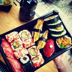 Nofish box at Yami Vegan Sushi in Katowice