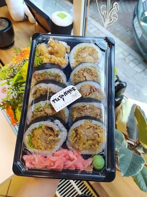 Big fat panko maki at Yami Vegan Sushi in Katowice