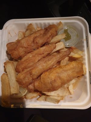 Twisted Wheel (battered banana blossom, mushy peas, chips, tartare sauce) at Northern Soul Chip Shop in St Kilda