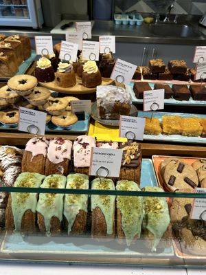 BEST VEGAN BAKERY ALMOST EVERYTHING IS VEGAN   at Arapina in South East London