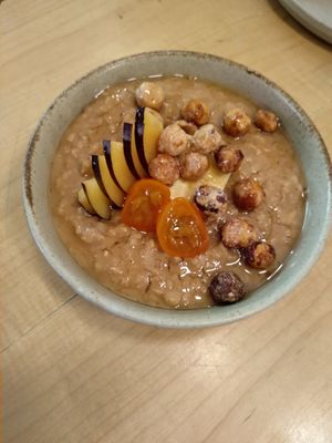 Porridge at Misión Café in Madrid