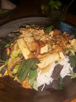 Nam Bo Noodel: Reisnudeln mit "Rind", Tofu, Salat und vielem mehr at Huong Que - Mitte in Berlin