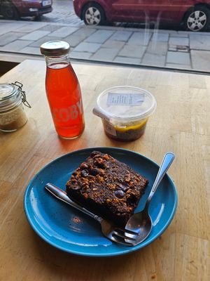 The vegan brownie and the chia puding are perfect! Also, would be nice if they have more vegan options, mainly salty foods. at The Fresh Bar in Plzen
