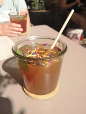 Acai-Lime Eistee at LUUC Café in Karlsruhe