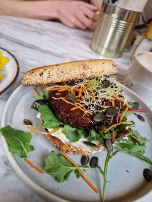 Bagel with root beer patty and cream cheese at LUUC Café in Karlsruhe