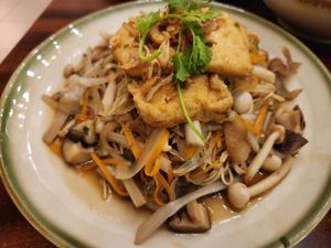 Stir fried veg noodles at Sente the Flavour of Lotus in Hanoi