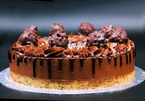 'Ferrero Rocher' style Torte at Rabbit Vegan Cakes in Exeter