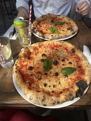 Margarita pizza   at Baffi in Poole