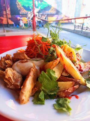 Baked potatos with Oumph, Russian Korean carrot salad, served with an aquafaba based aioli at Puck 'n' Roll in Norrkoping