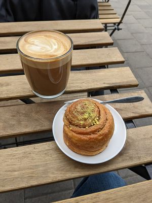  at Simonchu Cakes in Tel Aviv