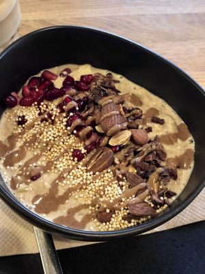 Granatapfel Overnight Oats  at Joy of Madhu (Noams) in Munich