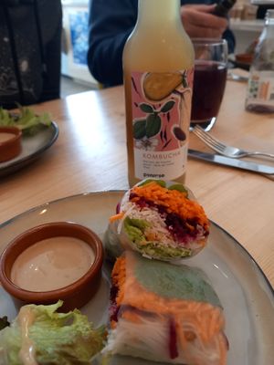 Entrée de rouleaux de Printemps at Maison Watson in Angers