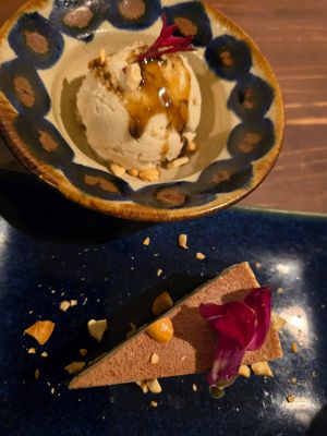 Ice cream and Raw Cake at Tamatebako in Naha