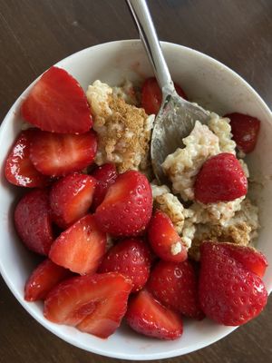 Milchreis mit Erdbeeren und Zimt  at tea and V in Sylt