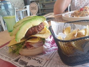 Beyond burger - ask then to take the cheese off. Very good at Bendita Lokura 73 in Benidorm