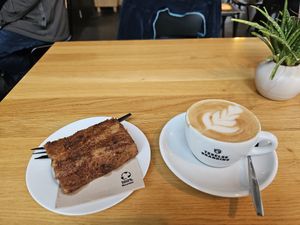 Glutenvrij vegan bananenbrood at Texelse Branding in Den Burg