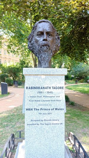  at Momo's Garden Café in London