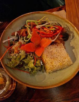 Temple Time mit Tofu und Erdnusssauce at Quê Ta in Wurzburg