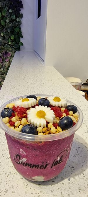 Daisy Joy Smoothie Bowls at Summer Lab in Central Singapore