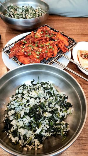 Vegan dishes Gondeure-bap and roasted Deodeok at Ha-u-rim 하우림 서울대점 in Seoul