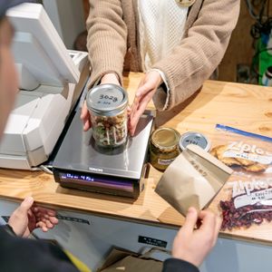 you can bring your own containers at Poco Mucho in Fukuoka