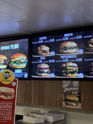 Vegan burger is taste nice   at Kuukkeli in Saariselkae