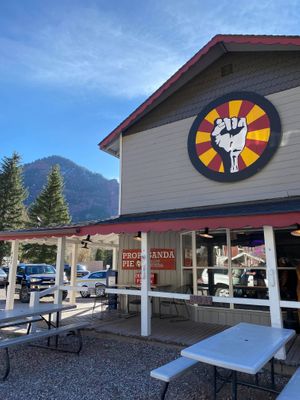 Front entrance at Propaganda Pie in Redstone