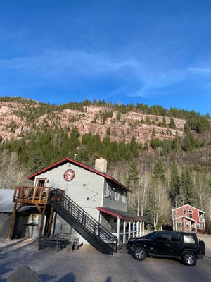 Back at Propaganda Pie in Redstone