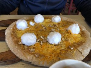 4 cheese pizza   at Maranta in Pucon