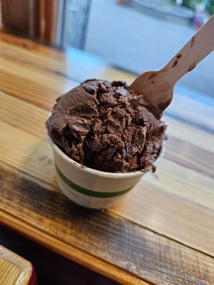 Moo-free chocolate at Whistlepunk Ice Cream Co in Leavenworth