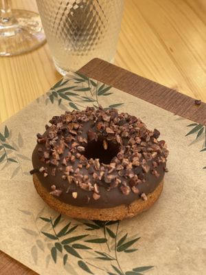 Donut vegan at Nibs Healthy Bar in Menorca