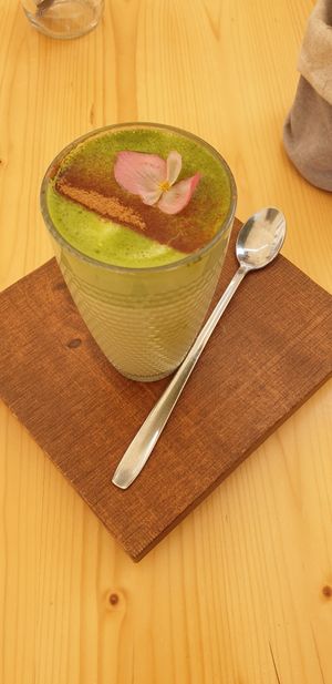 Matcha latte at Nibs Healthy Bar in Menorca
