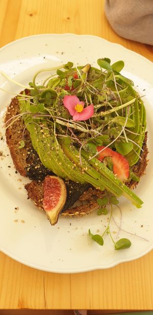 Tahini toast at Nibs Healthy Bar in Menorca