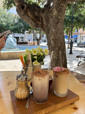 Oat milk available for extra 0.5€  at Nibs Healthy Bar in Menorca