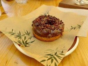 Donuts (vegan) at Nibs Healthy Bar in Menorca
