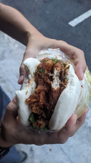  at Cuì Zhào Yì Bāo 龍大刈包 in Hualien