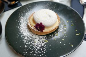 tarte au citron meringuée at Bonnard in Paris