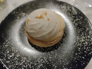 Tarte citron at Bonnard in Paris