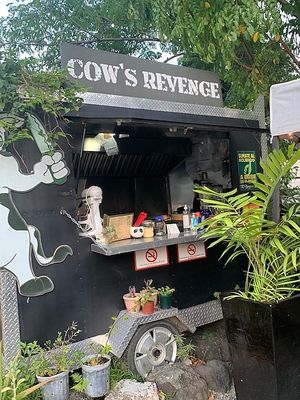  at Cow's Revenge Vegan in Panama City