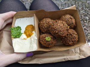 Falafel balls at FLFL - Utrecht in Utrecht