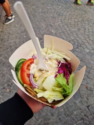 Vöner Box mit Pommes at Vöner Döner - Food Stand in Wurzburg