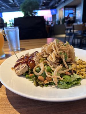 BBQ Gardien Chick’n Salad  at Yard House in Hanover
